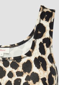 Tanktop mit Leopardenmuster, das einen weiten Ausschnitt, schwarze und beige Muster sowie kontrastierende Nähte aufweist. Etikett sichtbar mit Größe 36.