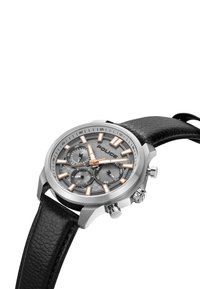 Zegarek policyjny z srebrną stalową obudową, szarym teksturowanym cyferblatem, różowozłotymi detalami i czarnym skórzanym paskiem. Obejmuje wiele sub-cyferblatów.