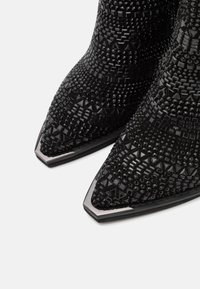 Alma en Pena Botas de tacón - black