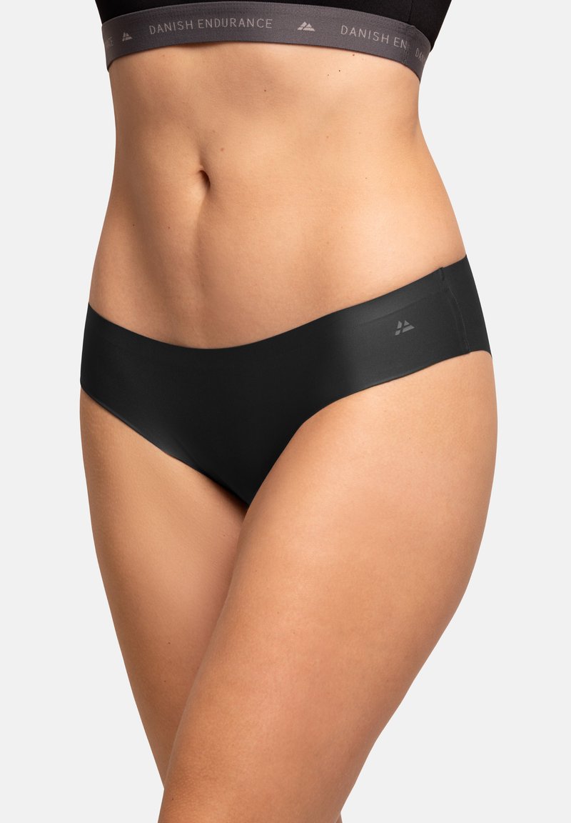 Perizoma bikini nero senza cuciture con una superficie liscia e una fascia larga che presenta il logo grigio "Danish Endurance".