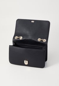 Valentino Bags Taška s příčným popruhem - nero