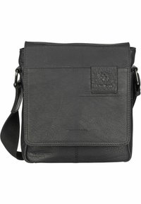 Borsa a tracolla in pelle nera con pattina frontale, superficie testurizzata, cuciture sottili e una toppa con logo. Include una tracolla regolabile.
