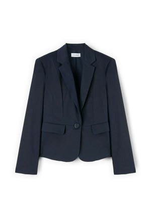 Dunkel marineblauer, maßgeschneiderter Blazer mit Einzelknopfverschluss, gekerbtem Revers, langen Ärmeln und zwei vorderen Klappentaschen, flach auf weißem Hintergrund liegend.