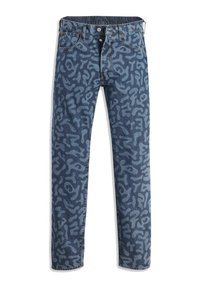 Blå denimjeans med ett abstrakt ljusblått mönster, rak ben-design, klassisk femfickstil och metallknappdetaljer.