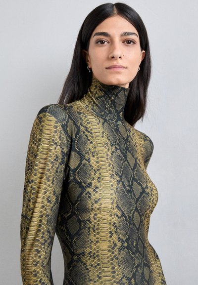 Norma Kamali LONG SLEEVE TURTLE FISHTAIL GOWN - Trikotaažkleit - brown