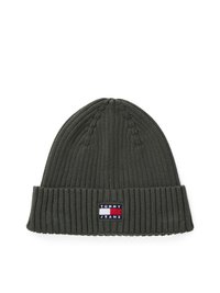 Zaļš adīts cepures ar ribotu aproci, kurai ir maza uzlīme ar "TOMMY JEANS" logo sarkanā, baltā un zilā krāsā.