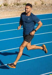 Brooks SHERPA 5" 2-IN-1 SHORT - Sportovní kraťasy - black