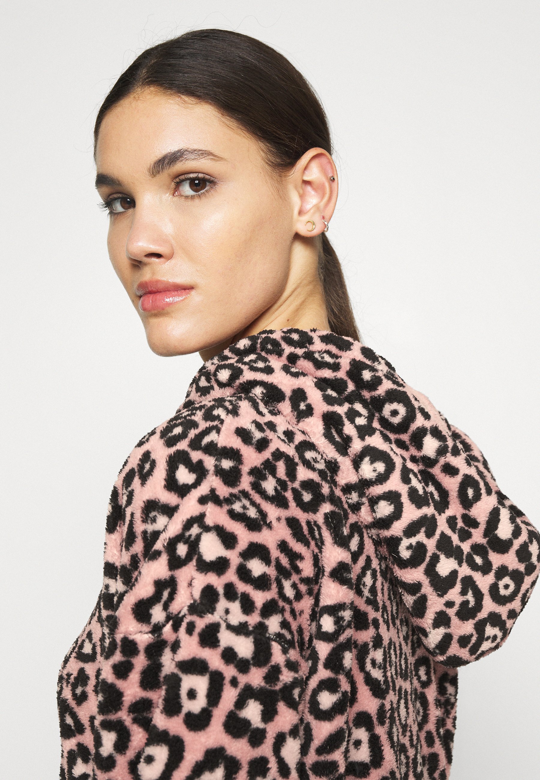 peignoir femme leopard