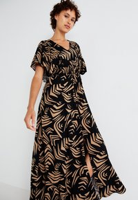 Vero Moda VMEVA EASY VNECK ANKLE DRESS  - Dnevna haljina - black
