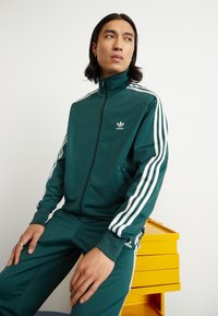 adidas Originals FBIRD - Sweatjakke - mineral green