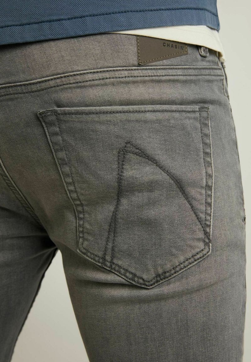 Herren Skinny Fit | CHASIN' CARTER GARETH Jeans Straight Leg grey/grau - YW93021 Herren Skinny Fit | CHASIN' CARTER GARETH Jeans Straight Leg grey/grau - YW93021