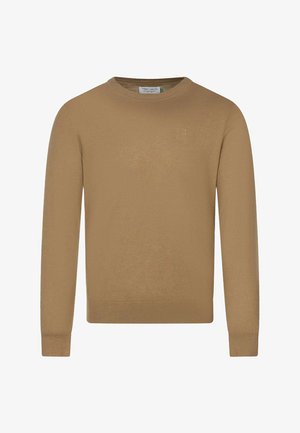 Pull à manches longues col rond couleur camel, avec poignets et bas côtelés, orné d'un petit logo discret sur le haut gauche de la poitrine.