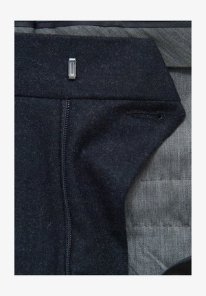 Oscar Jacobson DENZ TURN UP - Chino - midnight blue