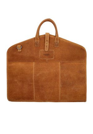 Brązowa skórzana teczka o strukturalnym kształcie, z dwoma uchwytami, klamrą i przeszyciami. Zawiera trzy przednie kieszenie.