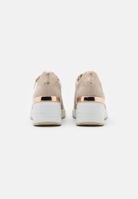 Marco Tozzi Sneaker low - dune