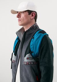 Berghaus TRAMANTANTA JACKET UNISEX - Polárdzseki - grey/black