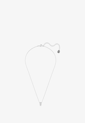 Sølvsmykke med en liten, glitrende anheng. Har en krokspenne och justerbar kedjelängd med en metalltagg som detalj.