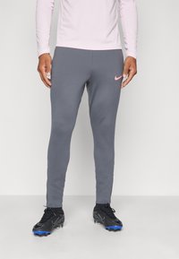 Nike Performance STRIKE PANT - Joggebukse - iron grey/black/sunset pulse