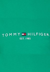Tommy Hilfiger TOMMY LOGO TEE - T-shirt estampada - courtside green