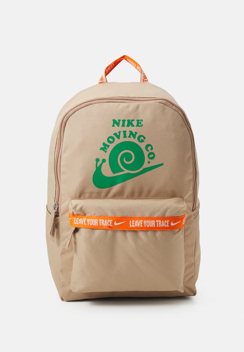 Nike Sportswear NIKE HERITAGE UNISEX Zaino hemp/safety orange