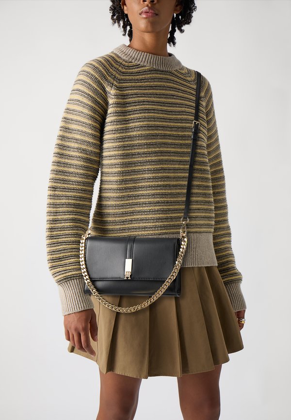 HERITAGE CROSSOVER CHAIN - Cross body bag