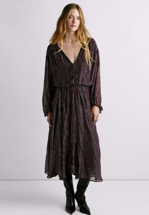 Robe de jour - lotus red