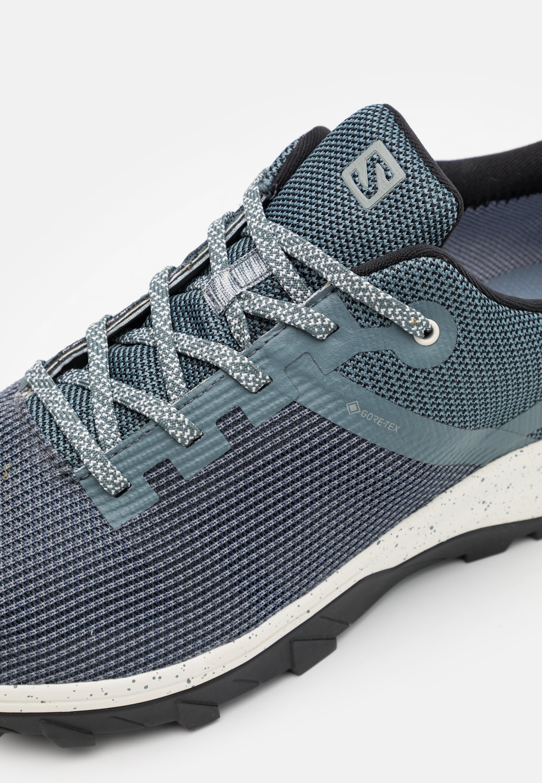 outline prism salomon