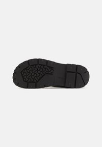 Birkenstock HIGHWOOD LACE LOW REGULAR UNISEX - Stringate sportive - black