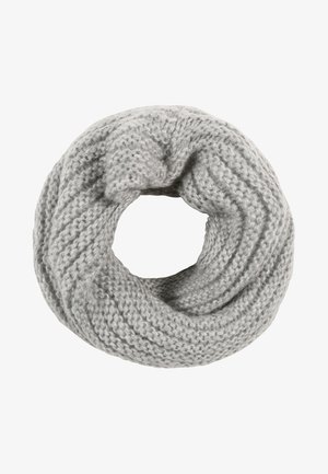 Écharpe infinie gris clair en maille avec un fil épais et texturé, au design circulaire et chaleureux.
