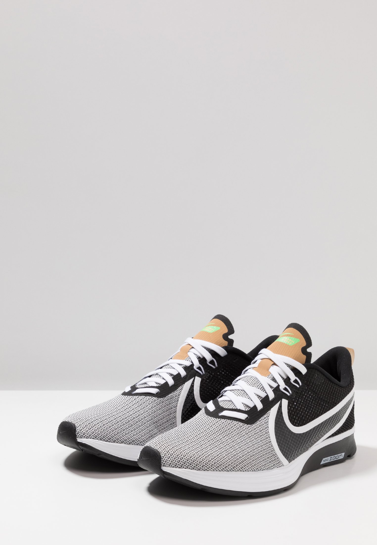 nike performance zoom strike 2