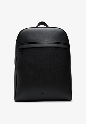 Schwarzer Rucksack aus strukturiertem Leder mit vorderer Reißverschlusstasche, oberem Tragegriff und minimalistischem ALDO-Logo, das nahe der Basis mittig angebracht ist.