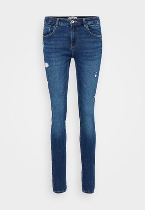 Slim fit kék farmernadrág, kopott részletekkel, öt zsebes kivitelben és gombos derékzárral.