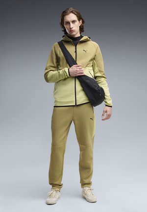 Puma, PUMATECH ELEVATED HOSE - Verryttelyhousut - chai latte
