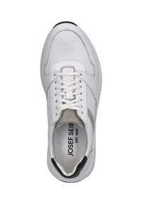 Bílé atletické boty s svrškem z mesh a kůže, kulatá špička, ploché tkaničky a minimální černé akcenty. Obsahuje značkovou nálepku uvnitř.