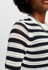 Esprit Stickad tröja - off-white