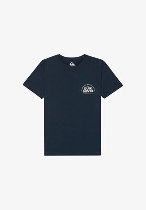Mørkeblå T-shirt med korte ærmer, lille Quiksilver-logo og tekst på venstre bryst, med rund hals.