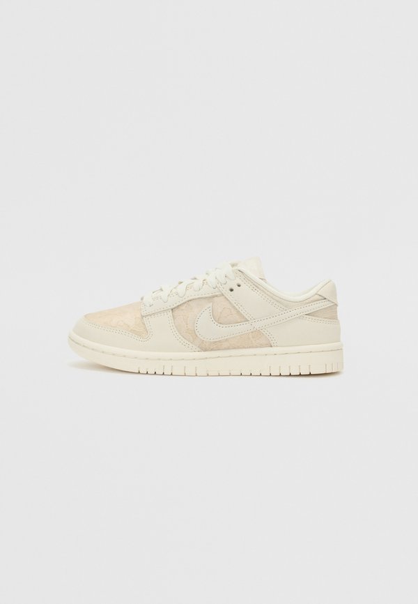 DUNK LOW - Trainers
