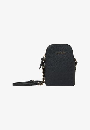 Schwarze strukturierte Umhängetasche mit goldenem Kettenriemen und Reißverschluss, kompakte rechteckige Form, klein genug für das Wesentliche.