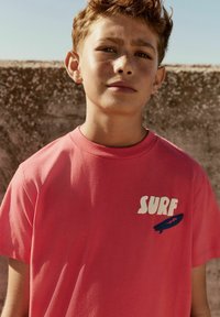 Next REGULAR FIT - SIMPLE SHORT SLEEVE - Printtipaita - red surf