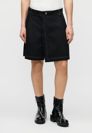 QALBI SKORT - Lühikesed püksid - black
