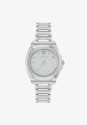 Montre-bracelet Versace en acier inoxydable argenté avec cadran à motif, logo Méduse à 12 heures, trois aiguilles, et design à clé grecque sur la lunette et le bracelet.