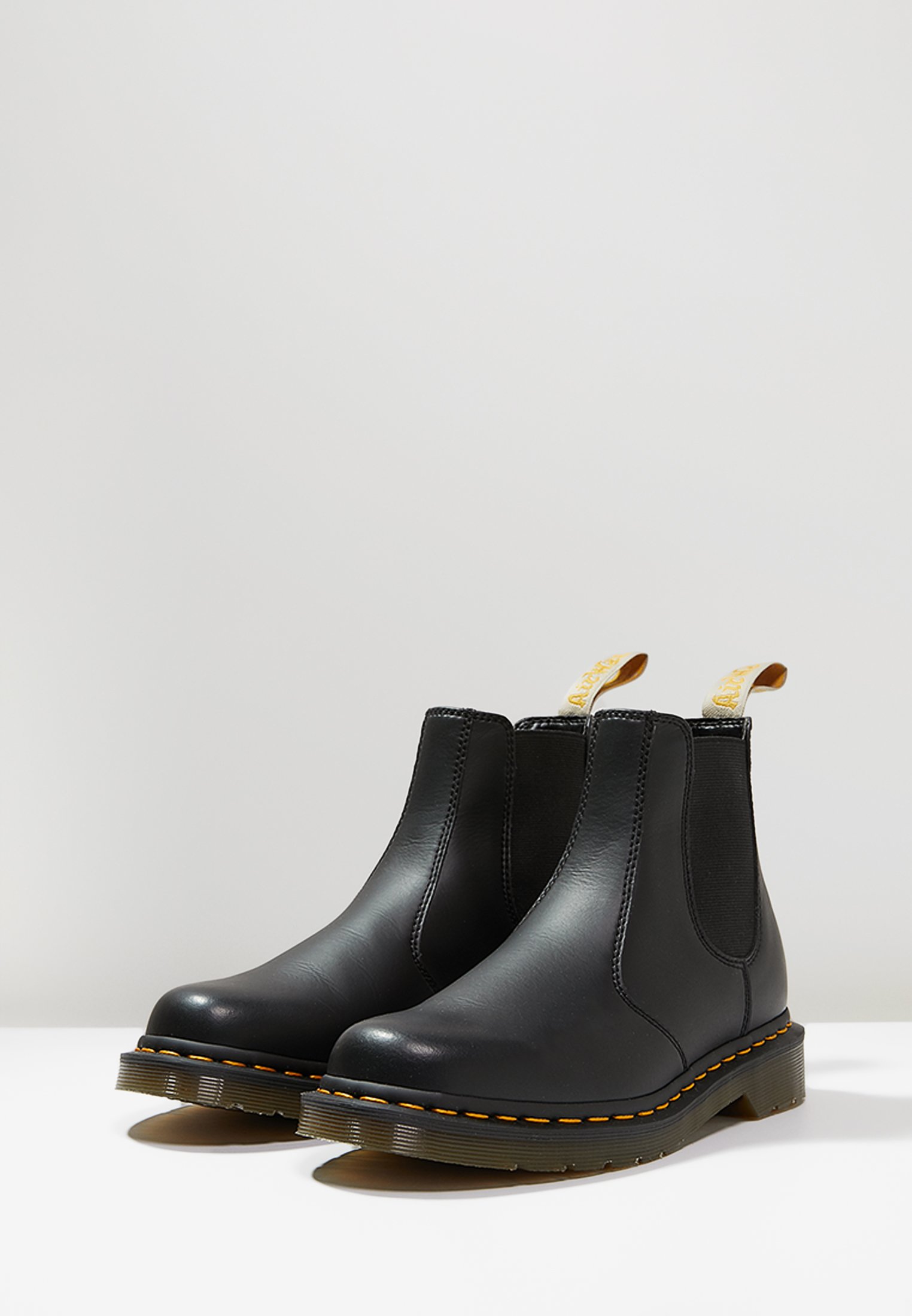 Dr. Martens 2976 CHELSEA VEGAN Korte laarzen black Dr. Martens 2976 CHELSEA VEGAN Korte laarzen black