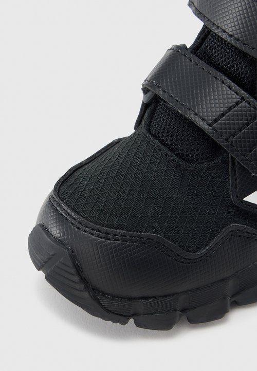 adidas SKYCHASER MID GTX UNISEX - Hiking shoes - core black/white/semi impact orange — photo 6