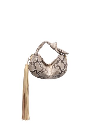 Piccola borsa a tracolla hobo con motivo in pelle di serpente beige e grigio, manico annodato e lunga nappina in pelle beige che pende da un lato.