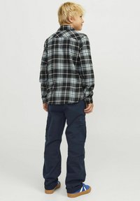 Jack & Jones Junior JPSTKANE HARLOW NOOS  - Reisitaskuhousut - navy blazer