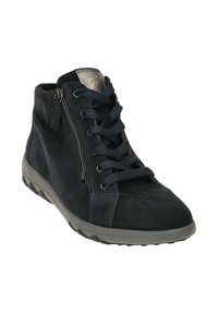 Bottines en daim bleu marine avec tige texturée, bout rond et semelle en caoutchouc plate. Présente un laçage à l'avant et une fermeture éclair sur le côté.