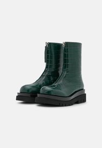 Jeffrey Campbell Botki na platformie