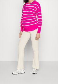 ONLY MATERNITY Sweter