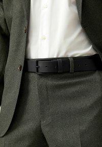 Next Remen - black dark