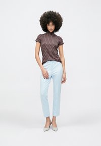 Marc Cain Pantaloni - skyway new